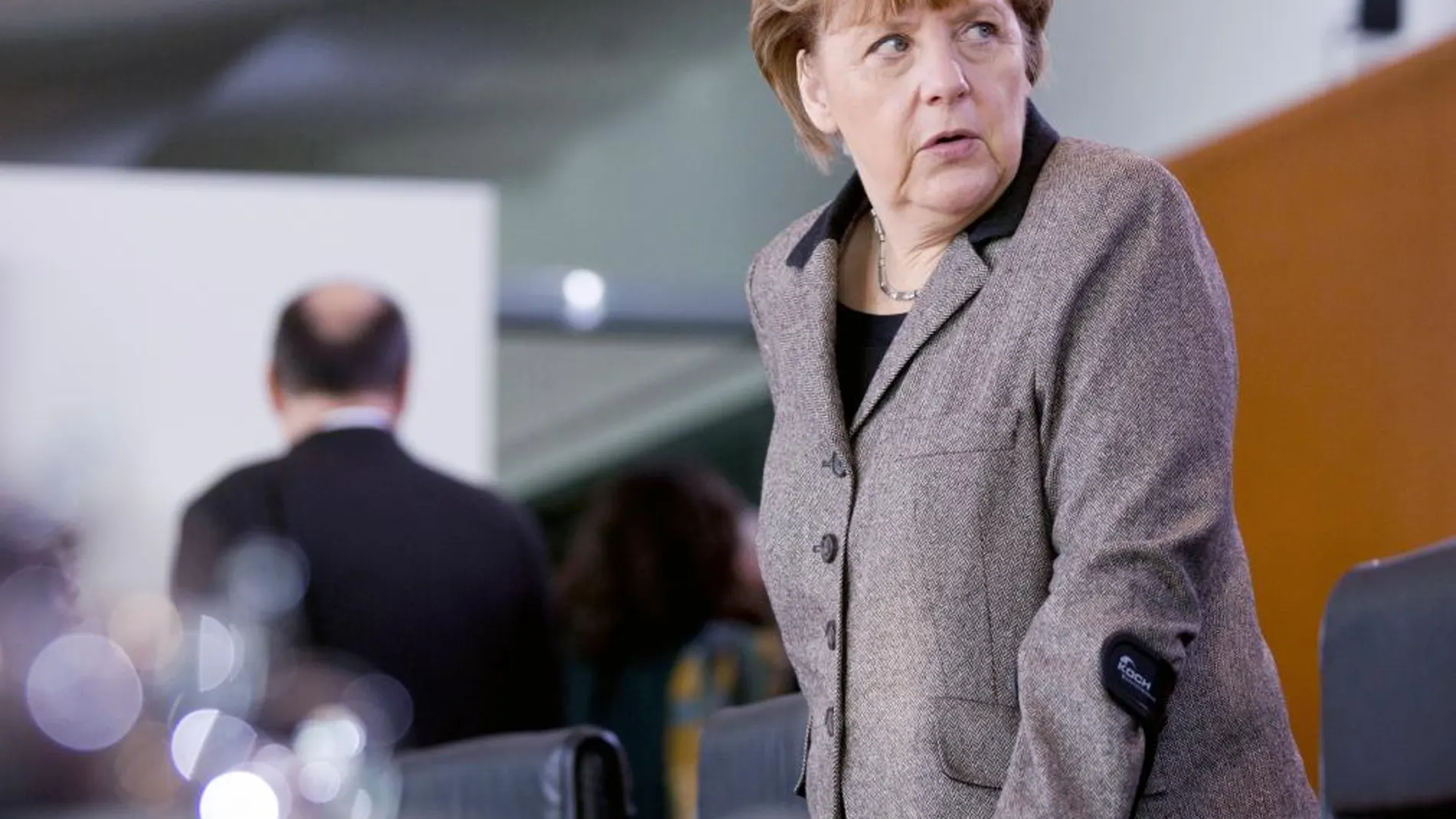 La canciller alemana, Angela Merkel, aún no se ha pronunciado sobre el tesorero de su partido