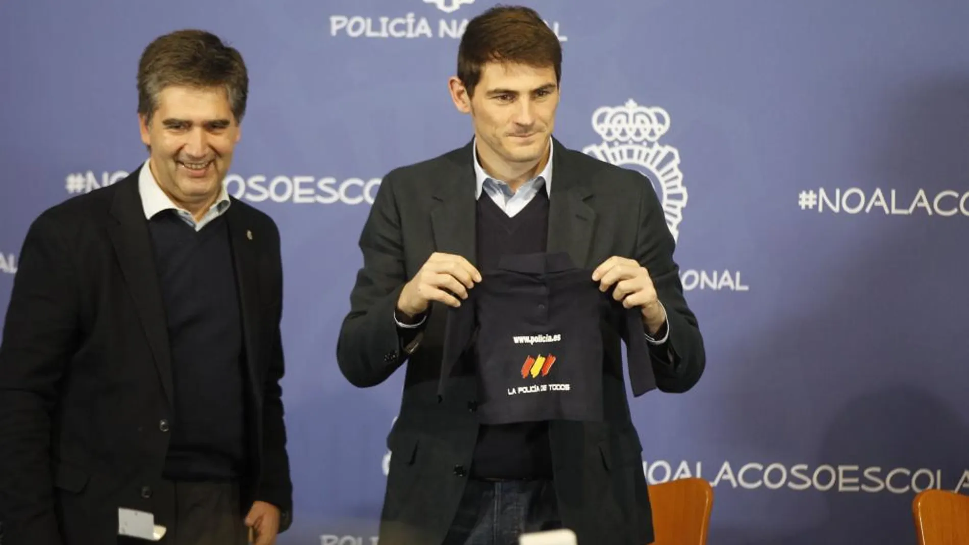 El portero del Real Madrid y de la selección española Iker Casillas durante la presentación de la campaña "Todos contra el acoso escolar"