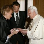 Benedicto XVI en Valencia con María Teresa Fernández de la Vega y José Luis Rodríguez Zapatero