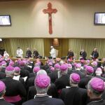 El Papa Francisco presidó ayer la Conferencia Italiana de Obispos en el Synod Hall en el Vaticano