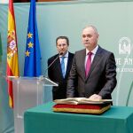 El nuevo director de Interior José Antonio Varela tomó ayer posesión de su cargo