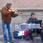 Los músicos callejeros madrileños se examinan