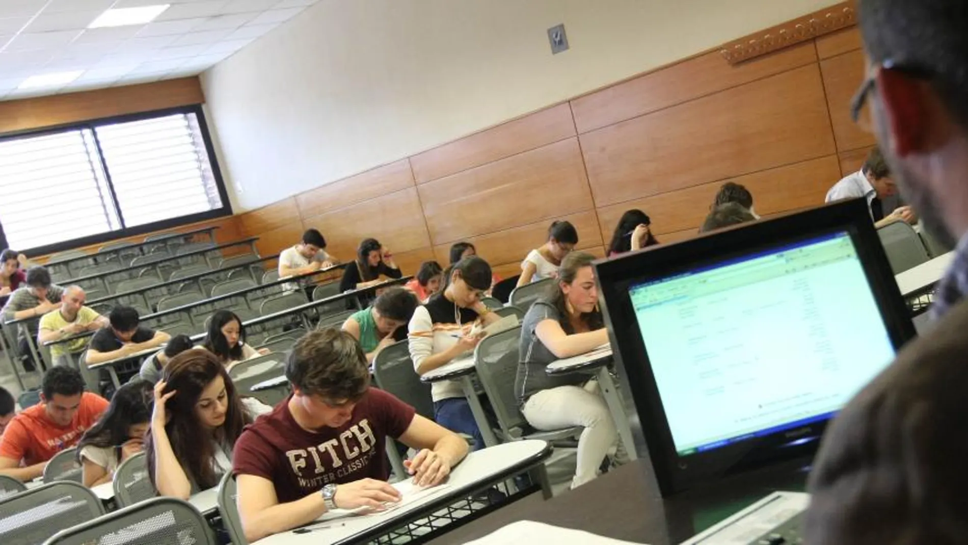 Un millón y medio de alumnos estudian grados en las universidades españolas