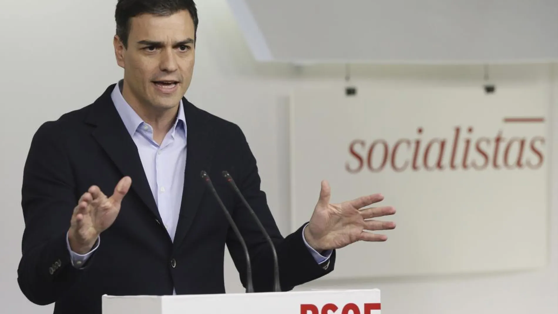 El secretario general del PSOE, Pedro Sánchez, en rueda de prensa tras reunirse con la ejecutiva federal de su partido para analizar las elecciones andaluzas