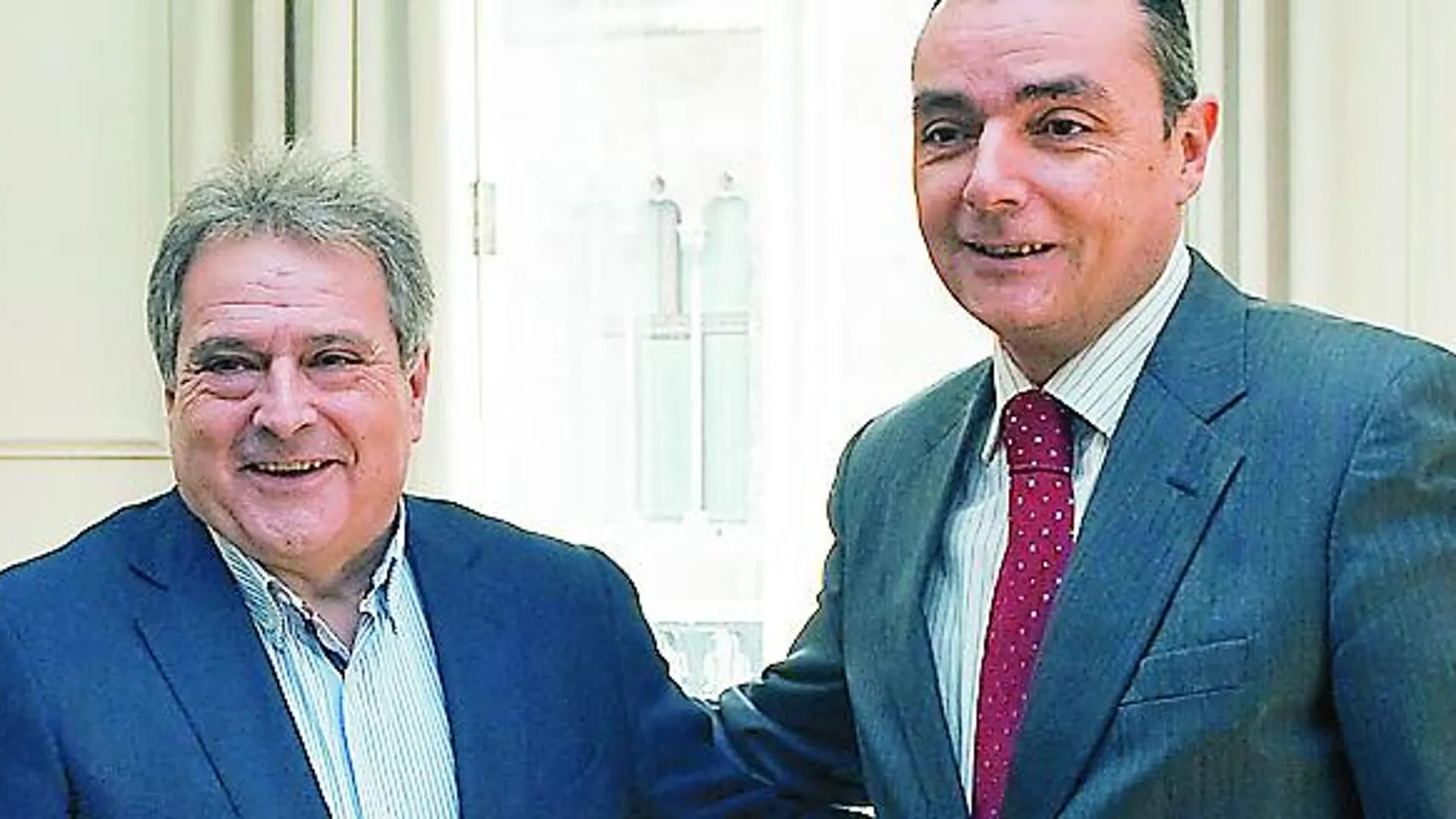 La CEV reduce su presupuesto a la mitad y descarta una fusión con Cierval ahora