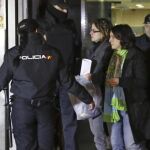 Cinco abogadas de Herrira, detenidas en la operación Mate contra el "frente de cárceles"de ETA, fueron puestas en libertad ayer