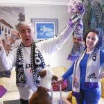 Enrique Herranz posa en su casa, listo para salir