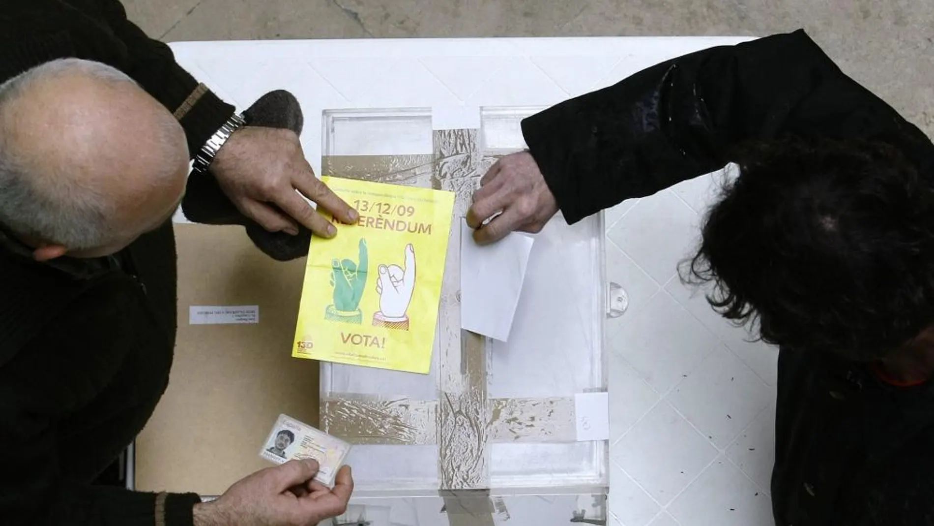 Imagen del referéndum ilegal que se celebró en 2009 en Arenys de Mar