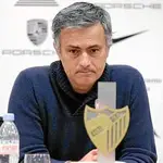  Mourinho: «Ni dimito ni temo por mi puesto»