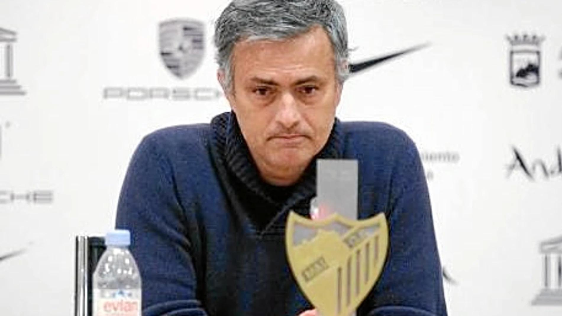 Mourinho afirmó que «la distancia con el líder es insuperable»