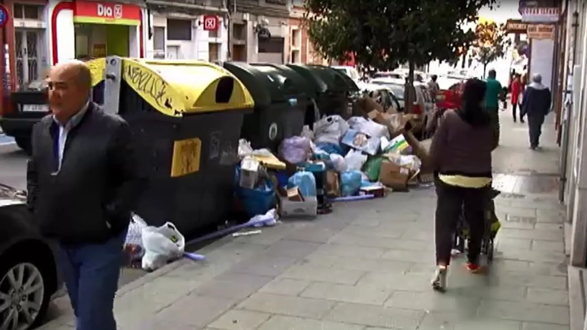 Alerta sanitaria en 87 zonas de Lugo por la huelga de basuras