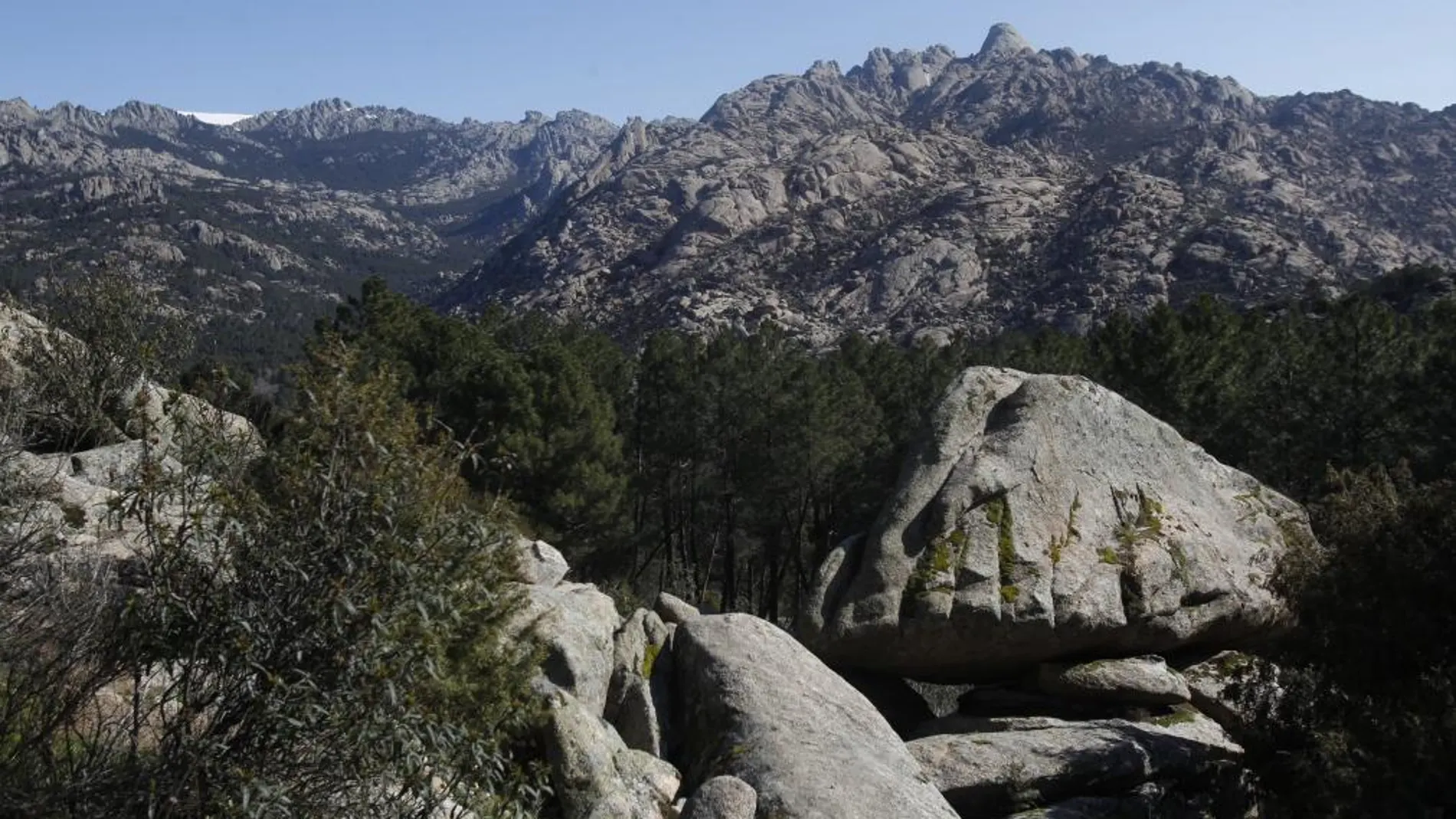 La protección al Parque de Guadarrama es un punto básico del nuevo Plan Rector de Uso y Gestión.