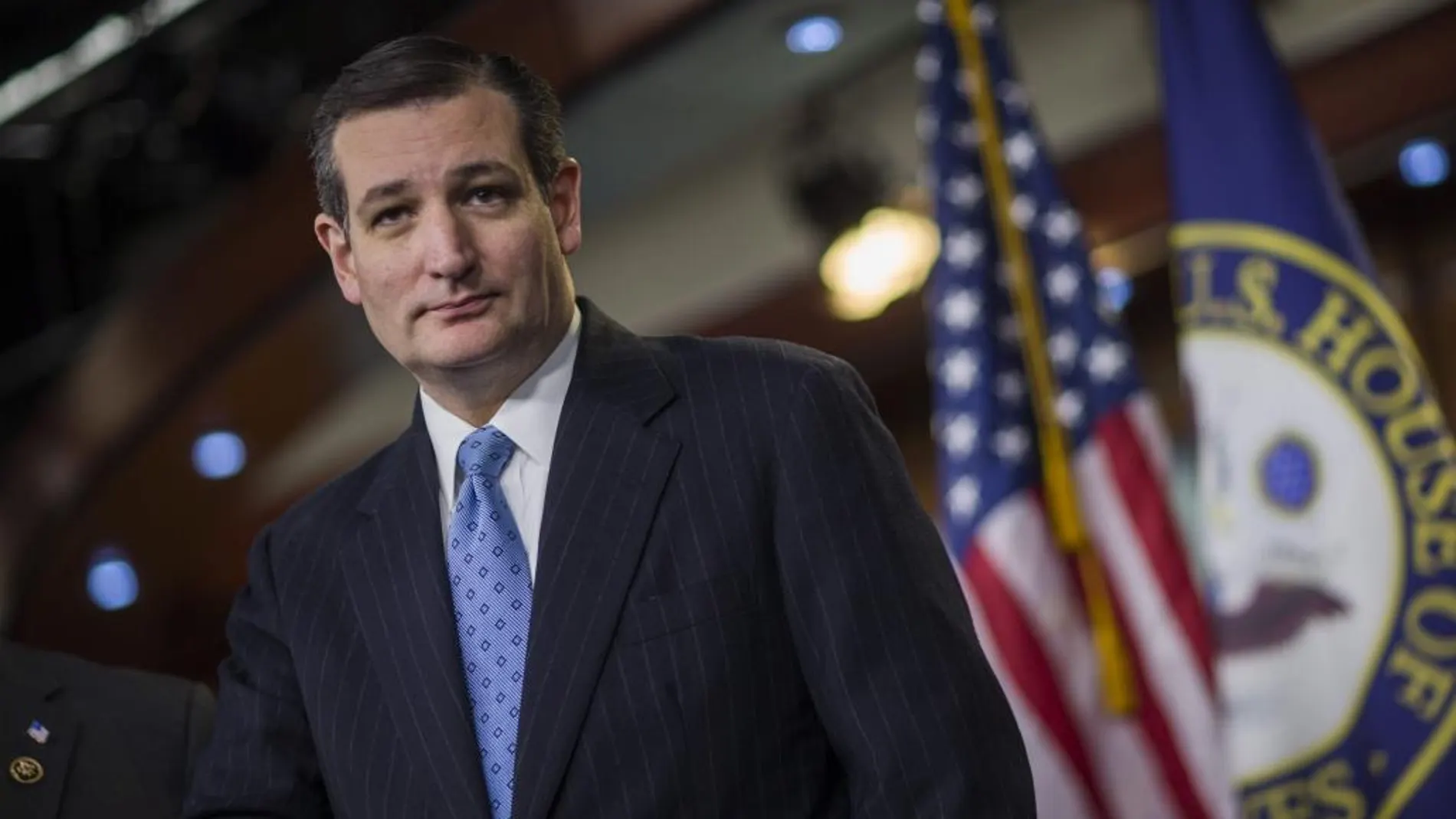 Foto de archivo del senador republicano por Texas Ted Cruz en el Capitolio en Washington DC el 12 de febrero de 2015.