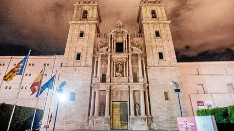 El pleno de la AVL aprobó el pasado viernes el Diccionari Normatiu Valencià, cuya presentación se ha pospuesto