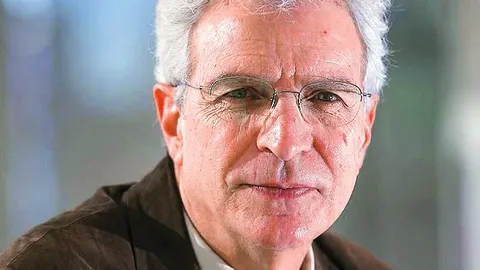 Joan María Thomàs: «Para Franco habría sido muy difícil poder domesticar a José Antonio»