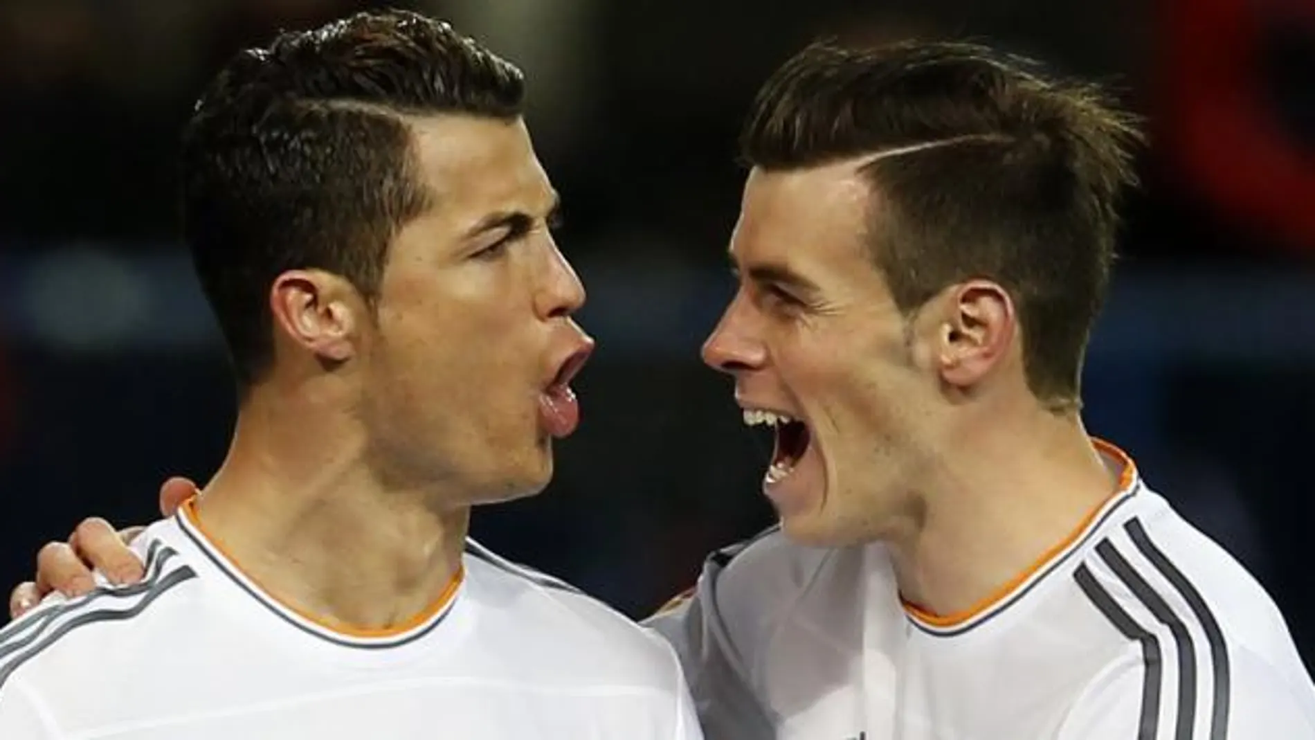 Gareth Bale felicita a Cristiano Ronaldo por su gol ante el Atlético de Madrid