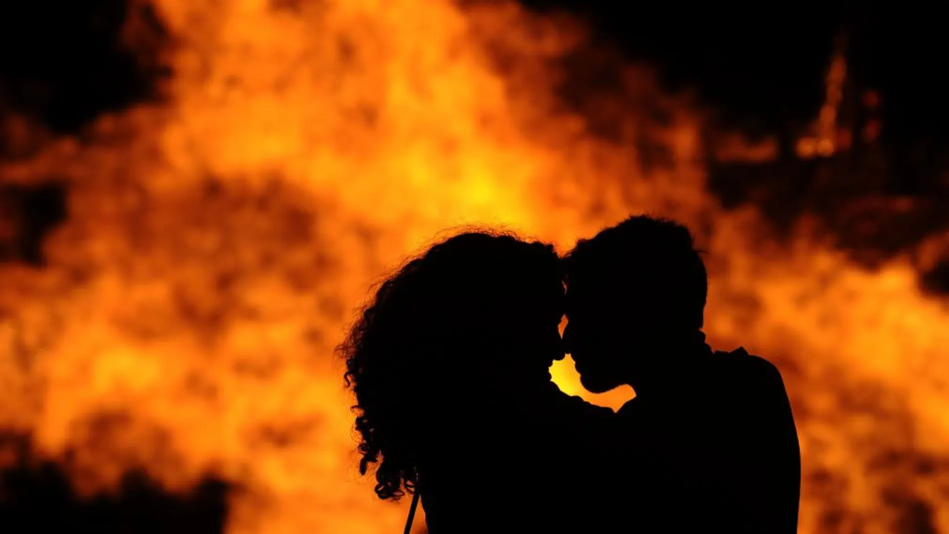 La noche más corta del año llega cargada de misterio, de mitos y leyendas.