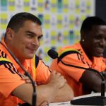 El arquero de la selección de Colombia, Faryd Mondragón, y el jugador Cristian Zapata