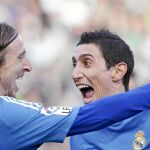 Modric y Di María celebran el tanto del argentino, el cuarto del Madrid