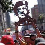 Miles de personas salieron ayer a las calles de Caracas para mostrar su apoyo a Chávez