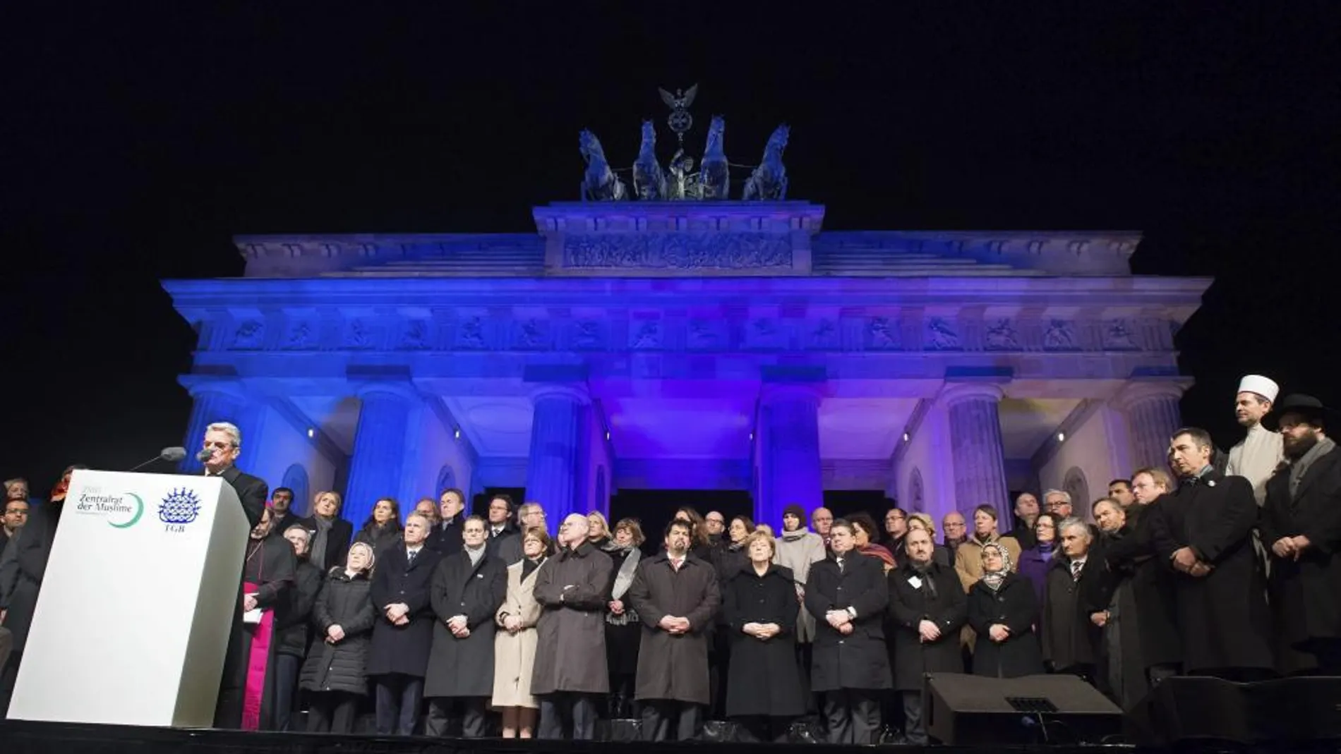 El presidente alemán y los líderes de los principales partidos y representantes de las distintas iglesias se han sumado a la concentración organizada hoy en Berlín contra el terrorismo y la xenofobia.