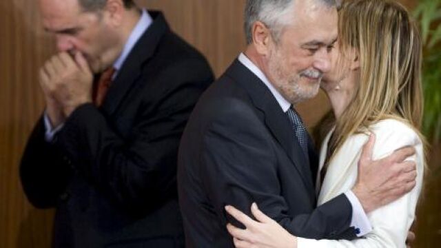 El nuevo Gobierno andaluz incorpora seis «caras nuevas» y está integrado por nueve mujeres y seis hombres