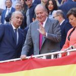 El Rey Juan Carlos con presidenta de la Asociación de la Prensa de Madrid, Carmen del Riego