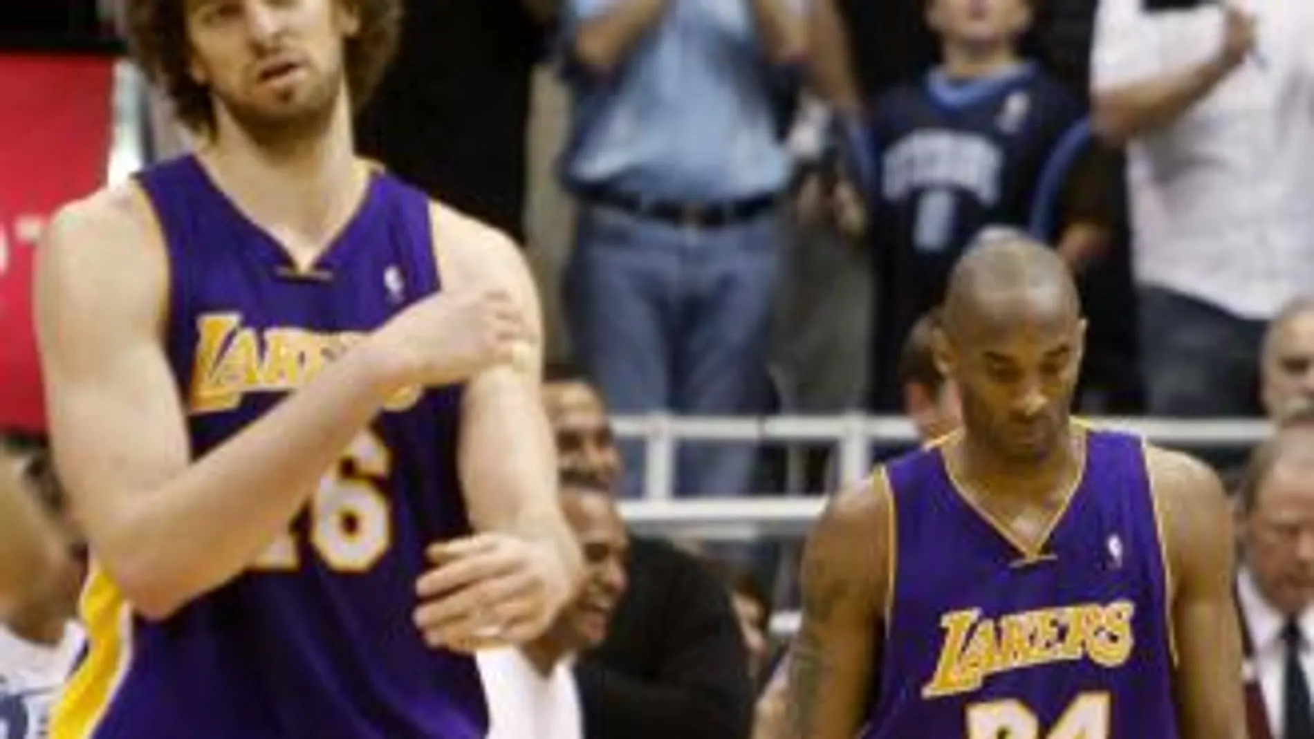 Williams y Boozer encontraron la formula para ganar a los Lakers