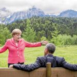 La canciller Merkel conversa con Barack Obama en el palacio de Elmau (Baviera) durante la cumbre del G-7