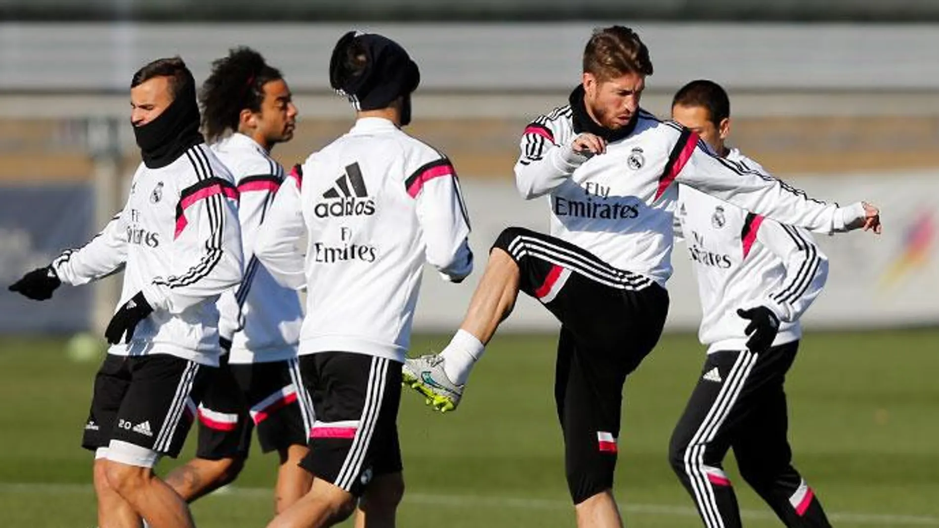 Último entrenamiento del Real Madrid antes de la visita al Almería mañana