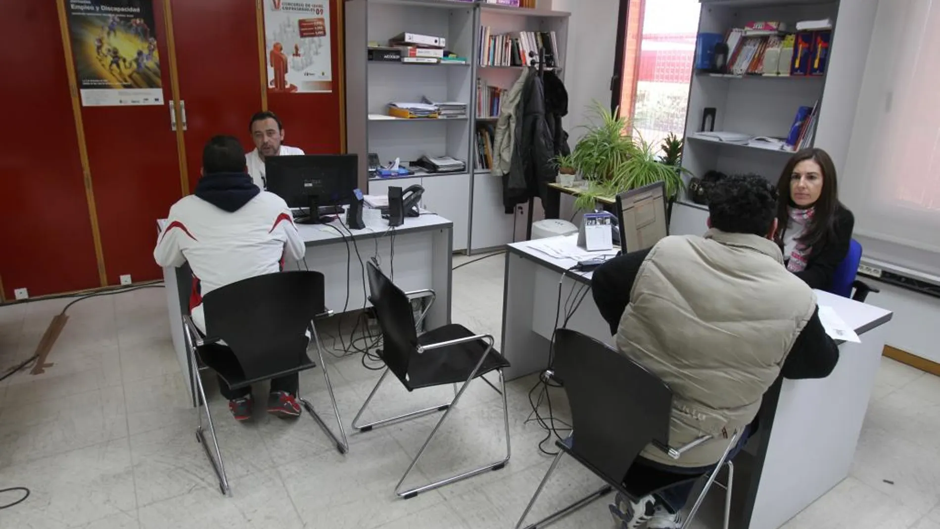 Los costes laborales suponen en España 36 euros adicionales