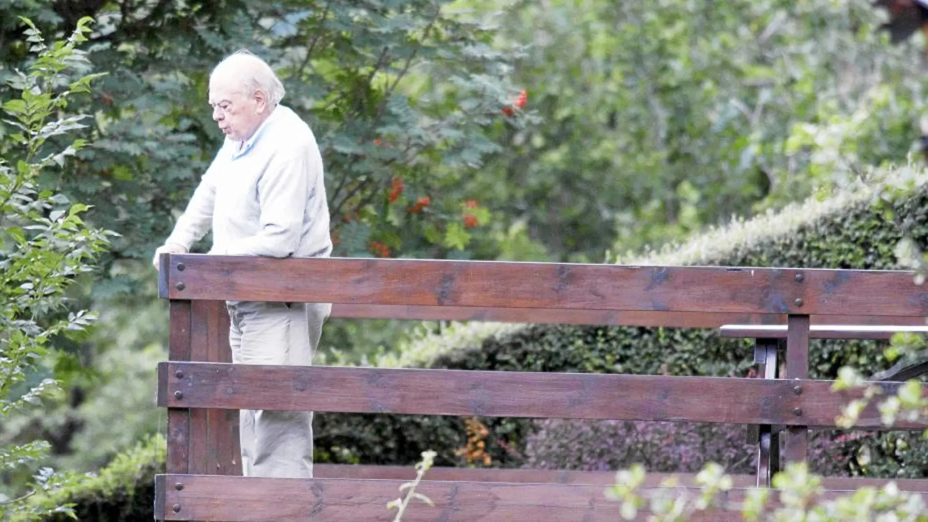 El ex president de la Generalitat Jordi Pujol, en su residencia veraniega de Queralbs (Gerona)