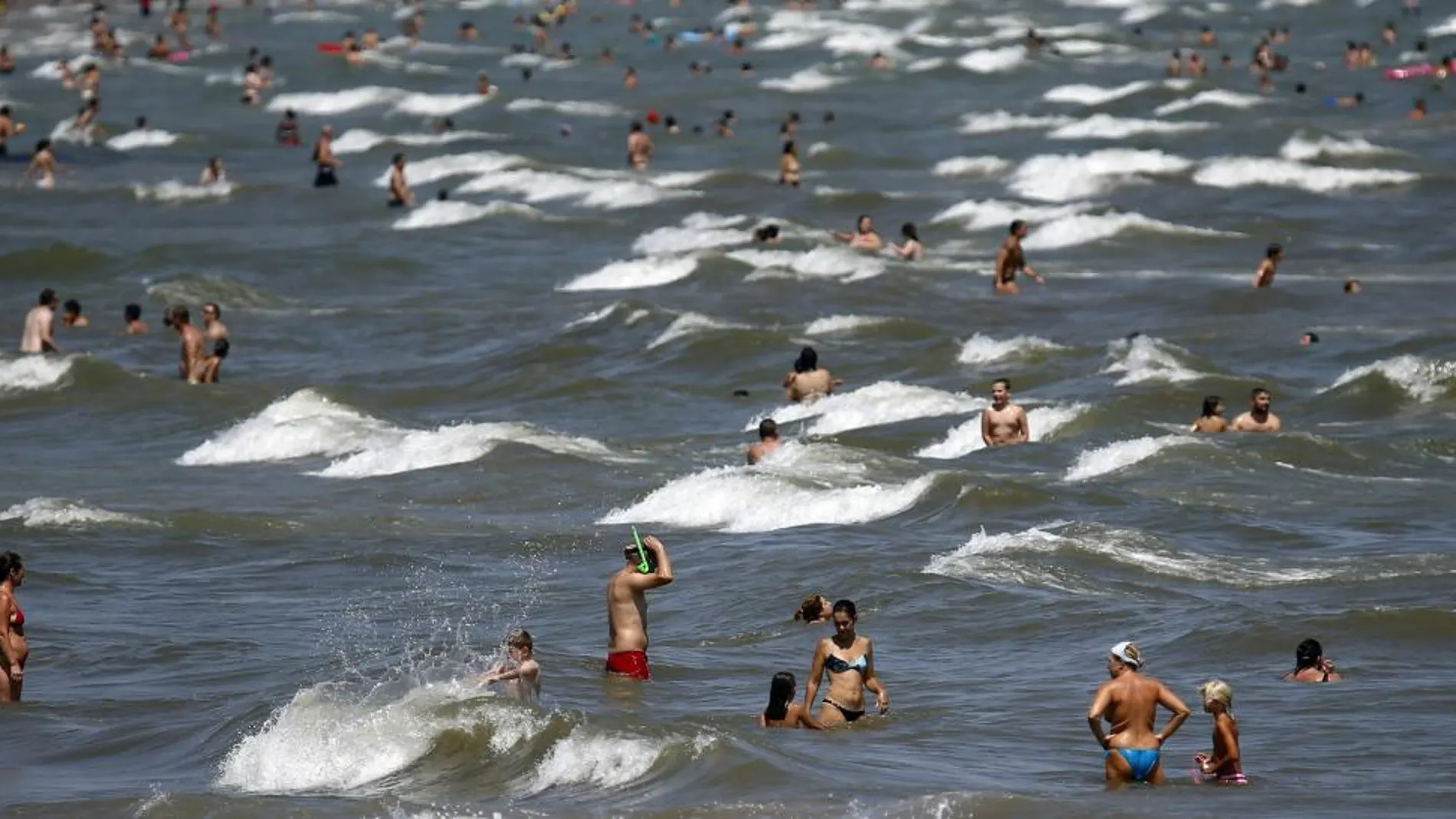 La orina es inofensiva en el mar