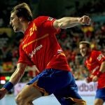 El lateral de España Viran Morros de Argila celebra un gol ante Eslovenia durante la semifinal del Campeonato del Mundo