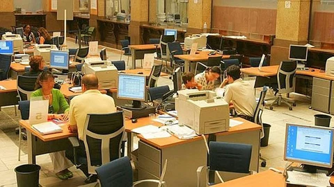 Los trabajadores públicos disminuyen un 1% en el último año