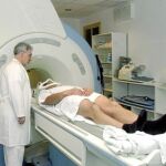 Un paciente se somete a pruebas médicas