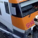Un maquinista ha resultado herido al chocar el tren contra los árboles caídos por el viento entre las estaciones de Les Franqueses y Centelles (Barcelona)