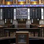 El Ibex 35 cae un 1,3% y pierde el soporte de los 11.000 puntos