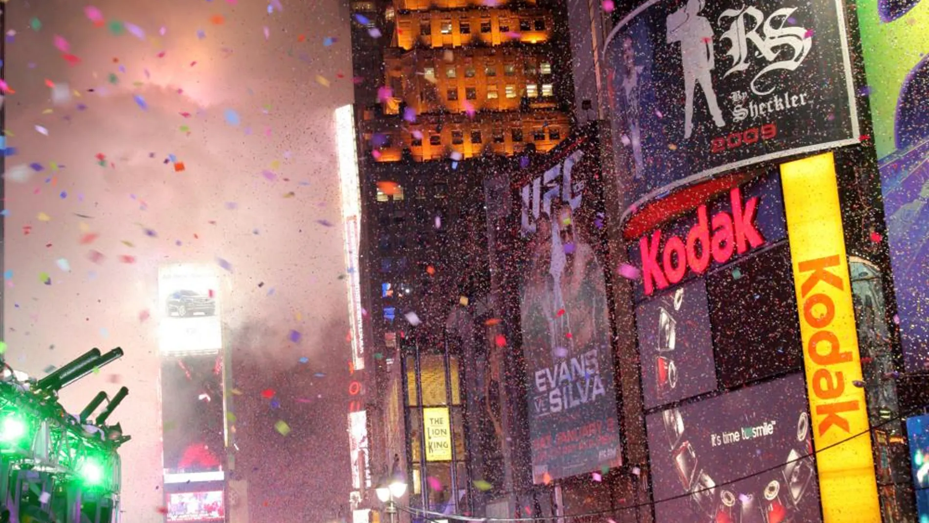 Nueva York celebra la despedida del año en Times Square