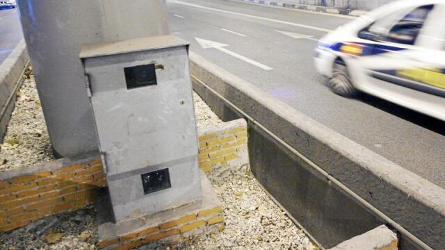 Un radar en una de las autovías de la Comunidad