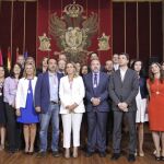 La socialista Milagros Tolón (c), que ha sido elegida alcaldesa de Toledo.