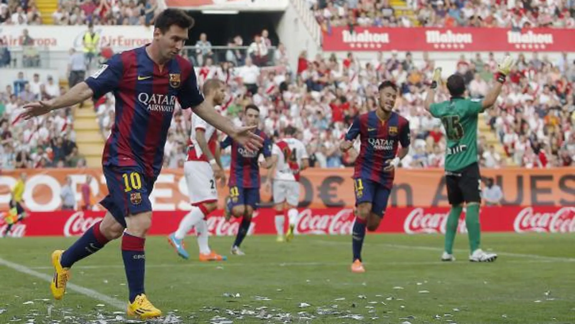 Messi celebra su gol ante el Rayo.