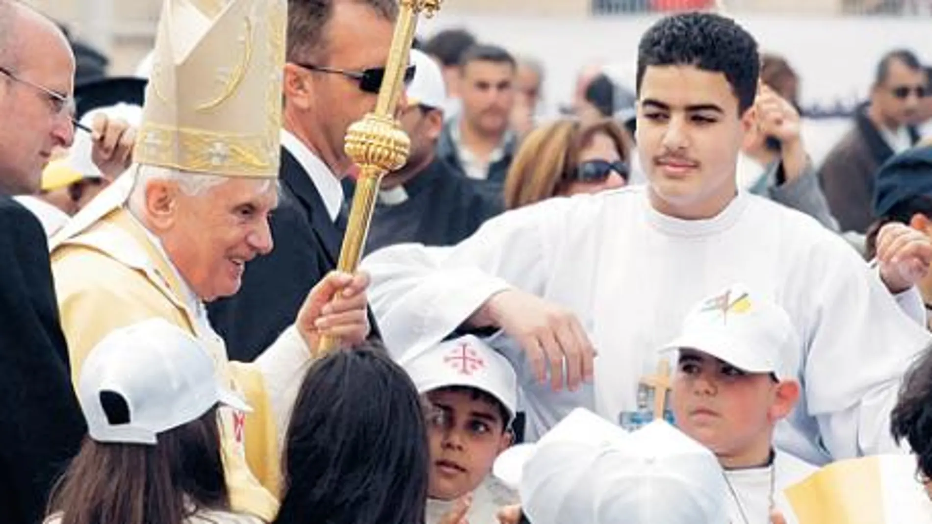 Benedicto XVI recuerda en el Jordán la importancia del Bautismo