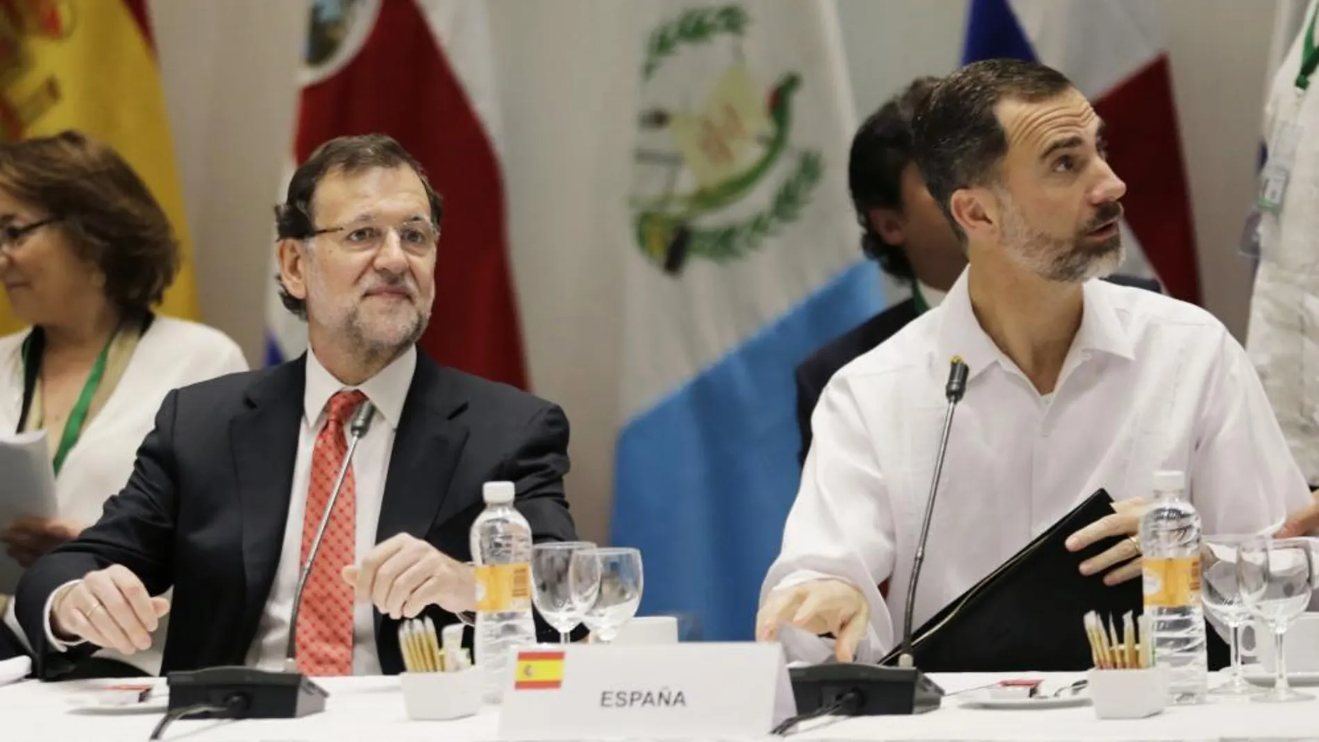 El Rey Felipe VI junto al presidente el Gobierno Mariano Rajoy