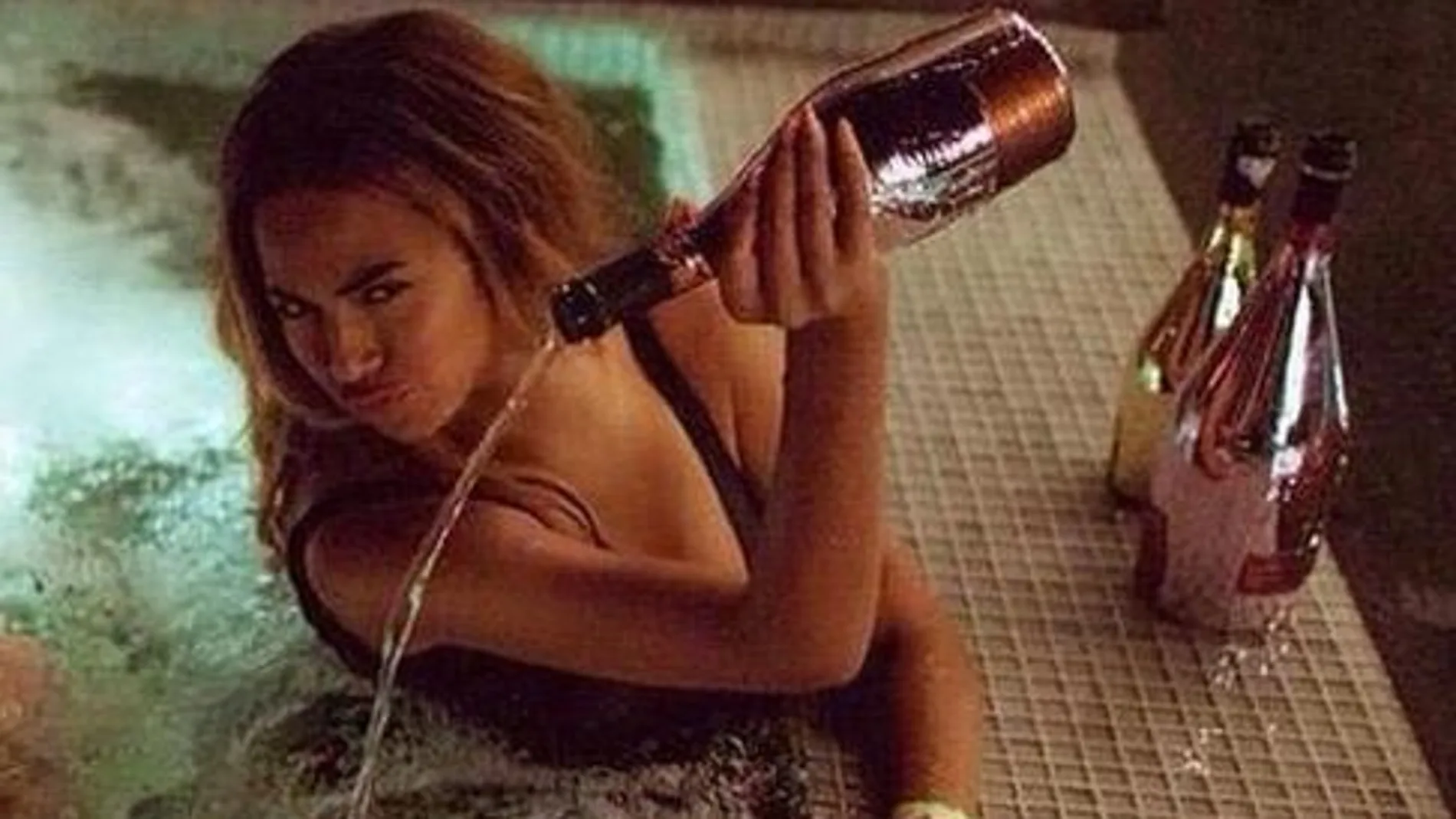 Beyoncé enciende las redes al bañarse en un champán de 20.000 dólares