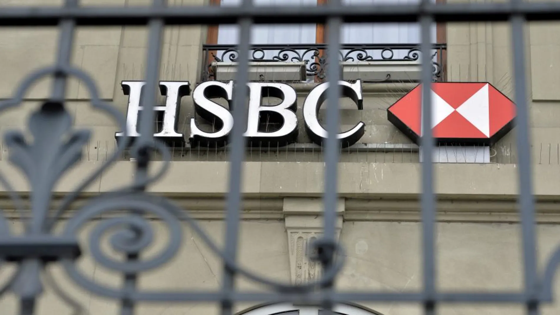 Logo de la entidad HSBC Private Bank fotografiado en Ginebra (Suiza)