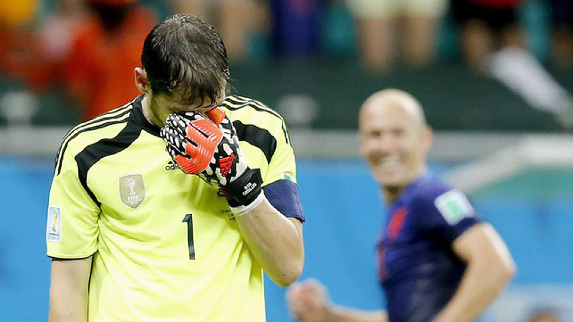 Casillas se lamentaba mientras Robben sonreía; en Brasil se cambiaron los papeles respecto a Sudáfrica