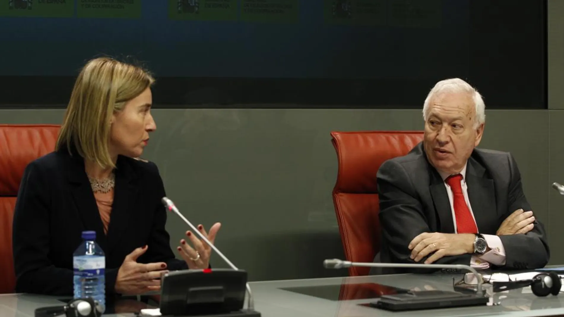 La Alta Representante de Política Exterior de la UE, Federica Mogherini, y el ministro de Asuntos Exteriores, José Manuel García-Margallo