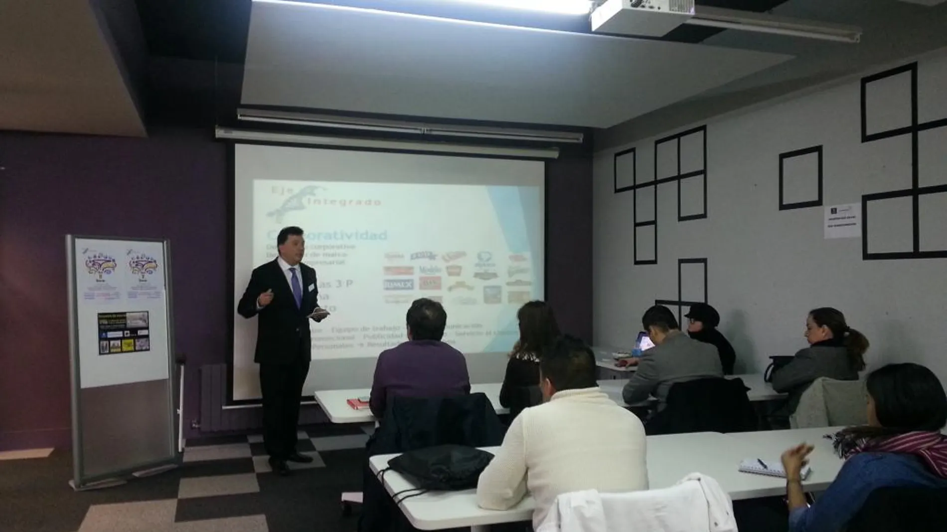 Asistentes a un taller de emprendedores
