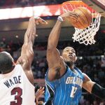 Howard captura un rebote ante Wade